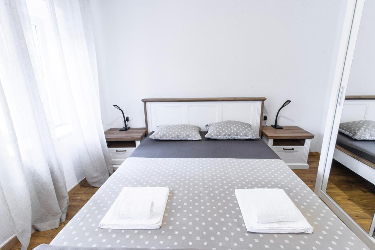 Apartments Florian Lopud Bagian luar foto