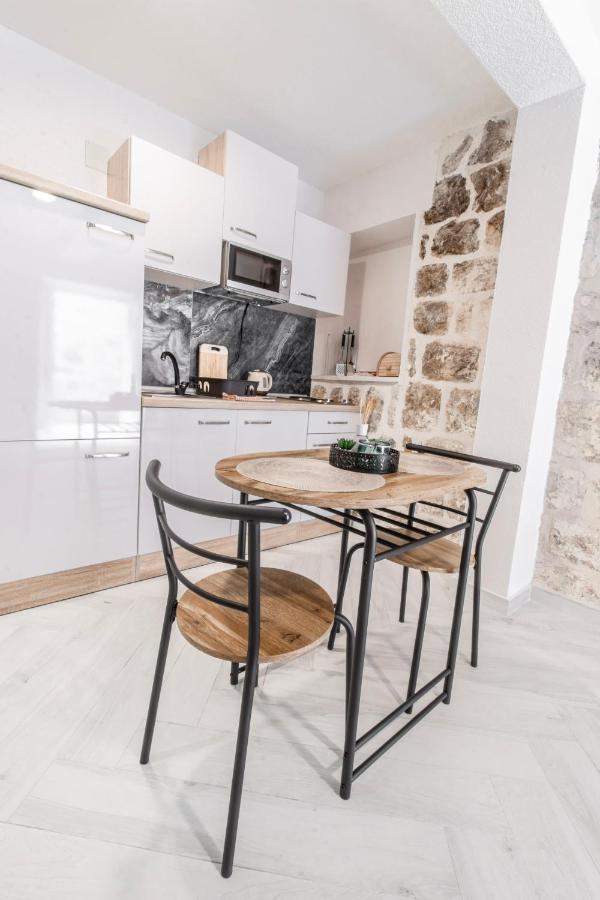 Apartments Florian Lopud Bagian luar foto