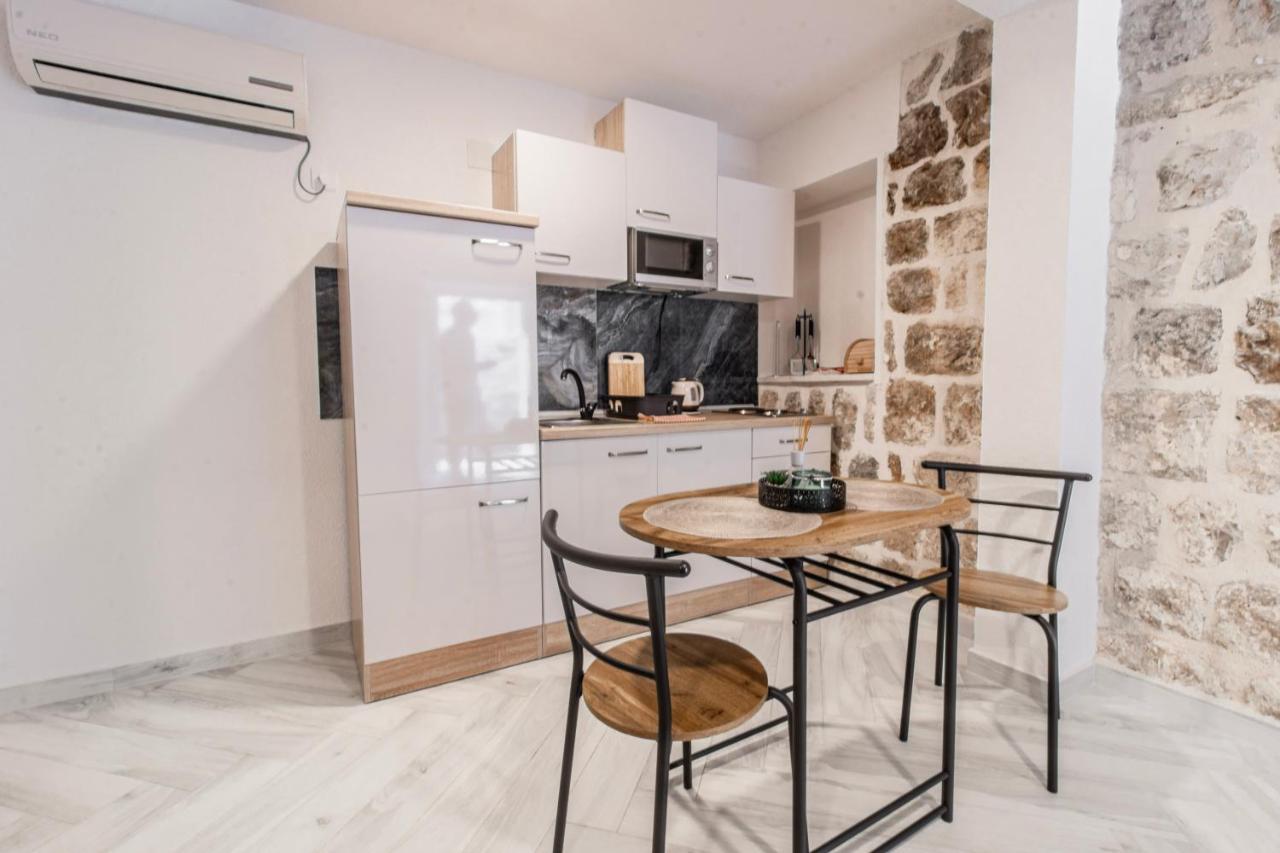 Apartments Florian Lopud Bagian luar foto