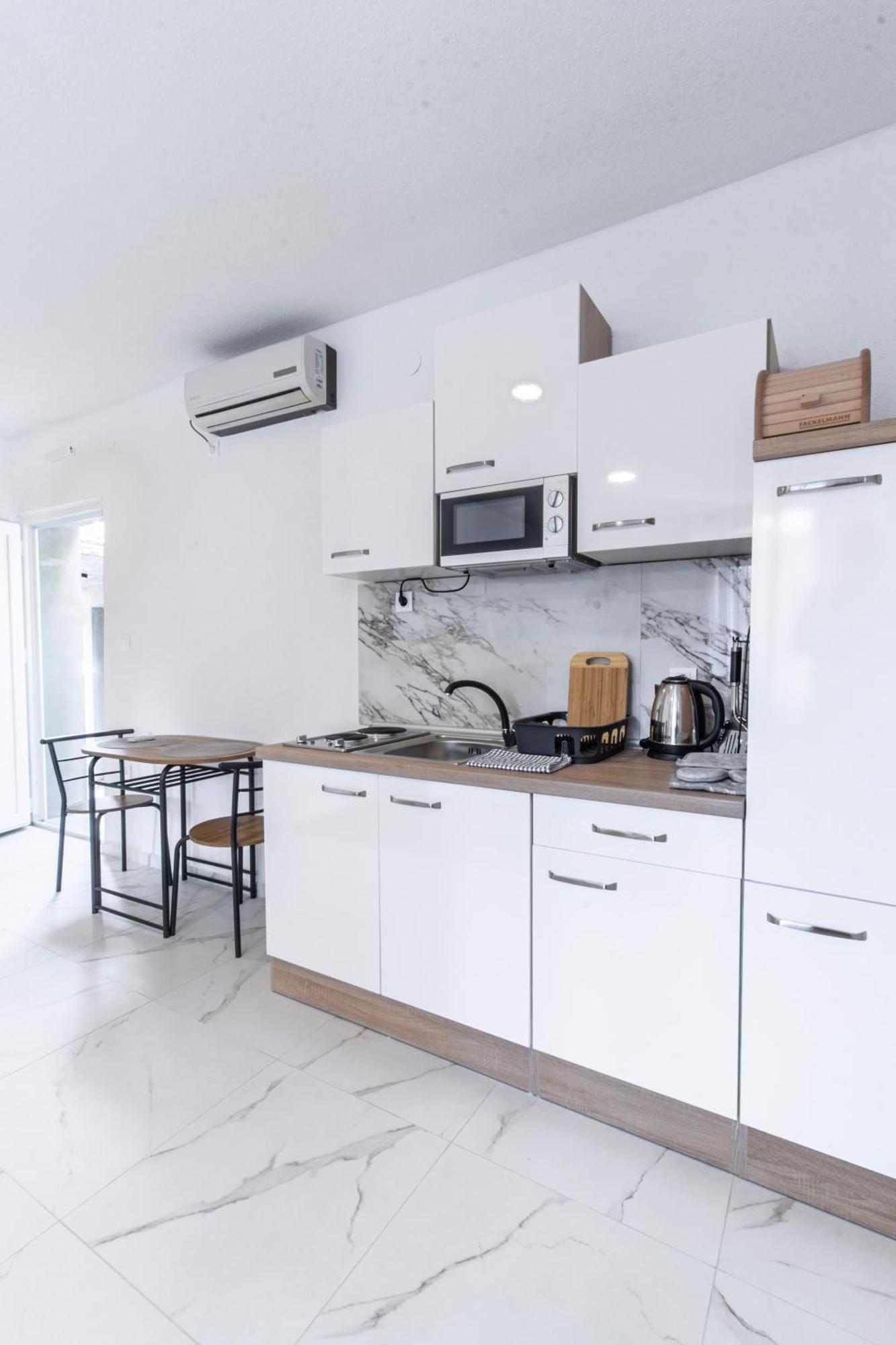 Apartments Florian Lopud Bagian luar foto