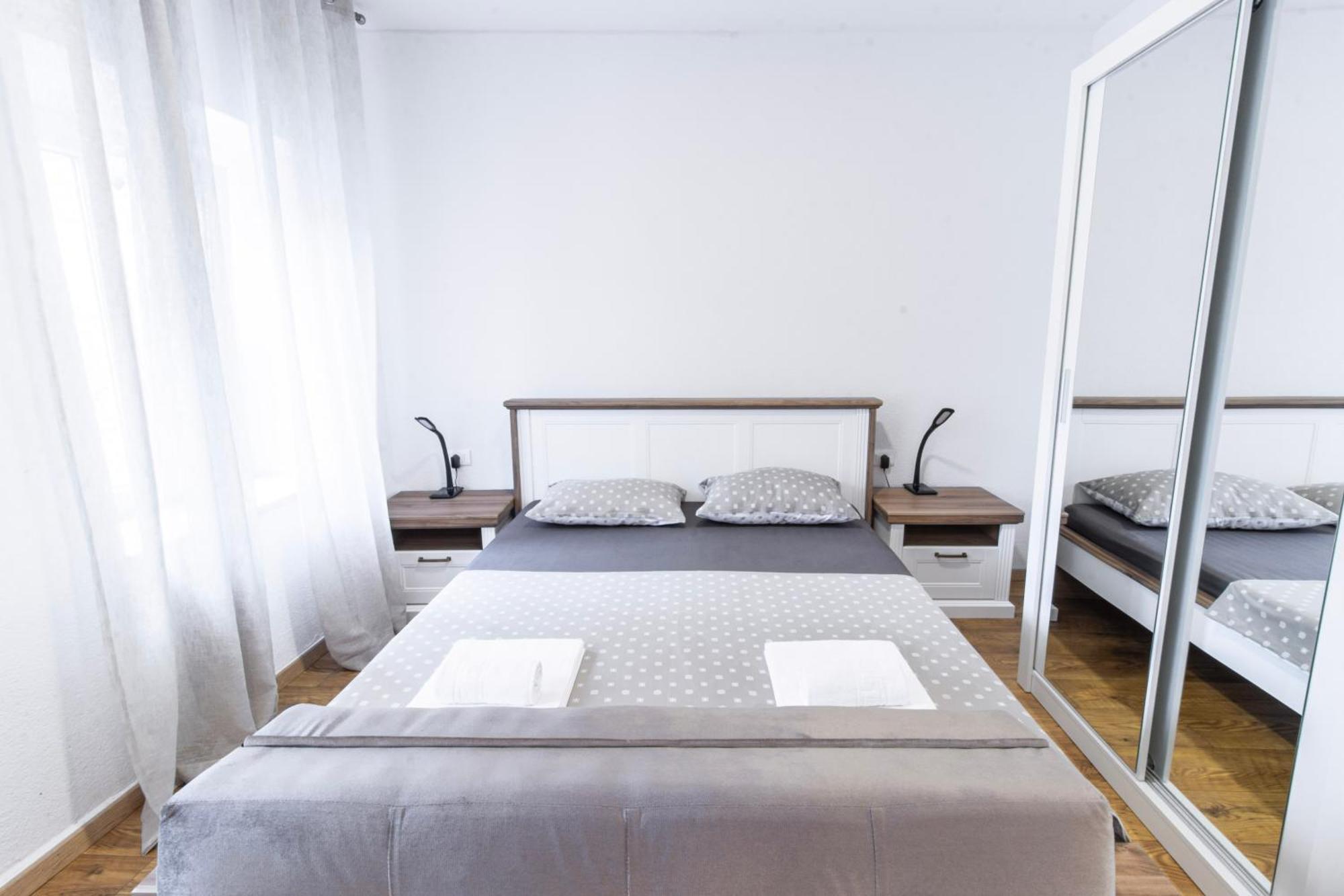 Apartments Florian Lopud Bagian luar foto
