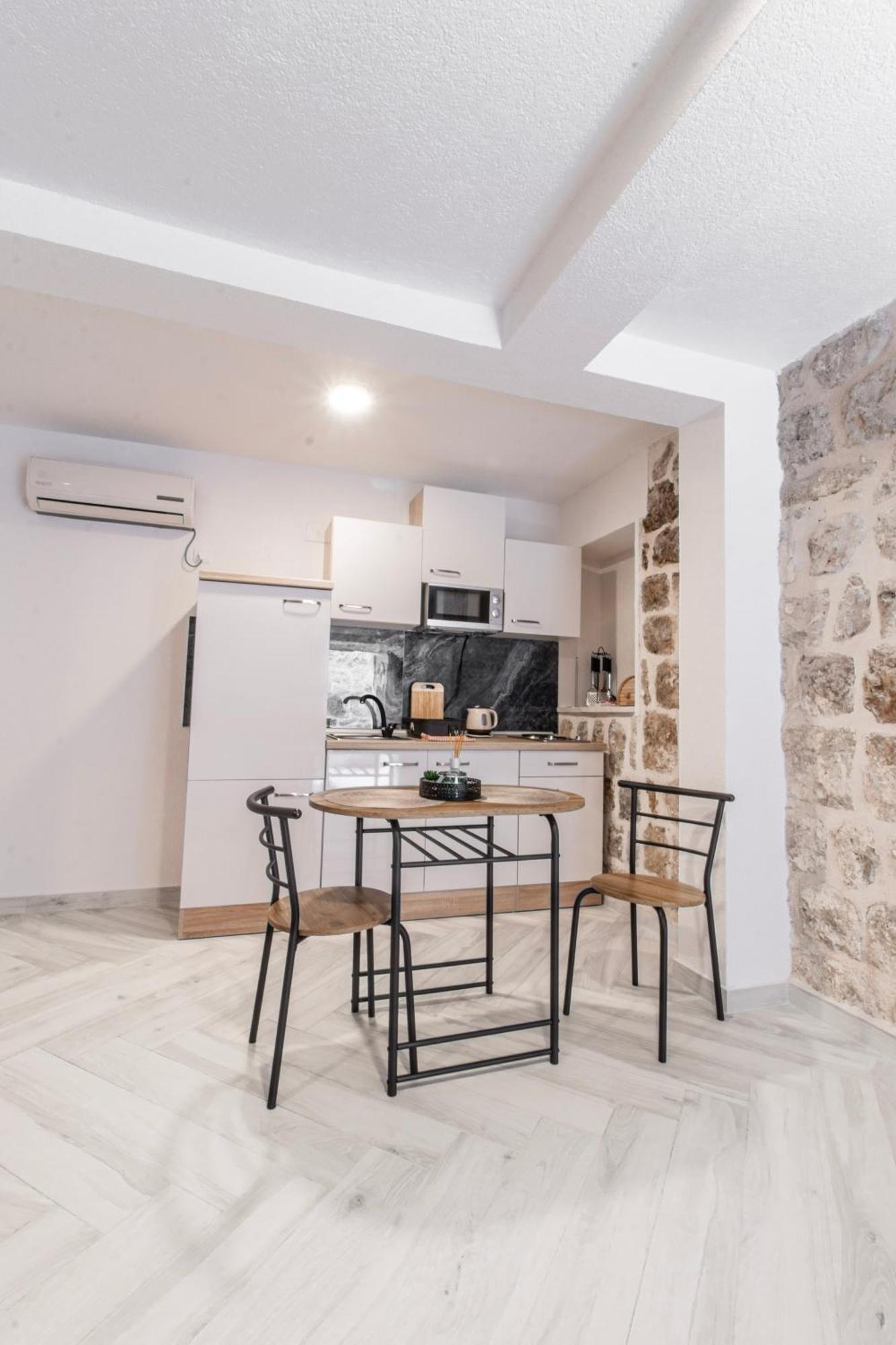 Apartments Florian Lopud Bagian luar foto